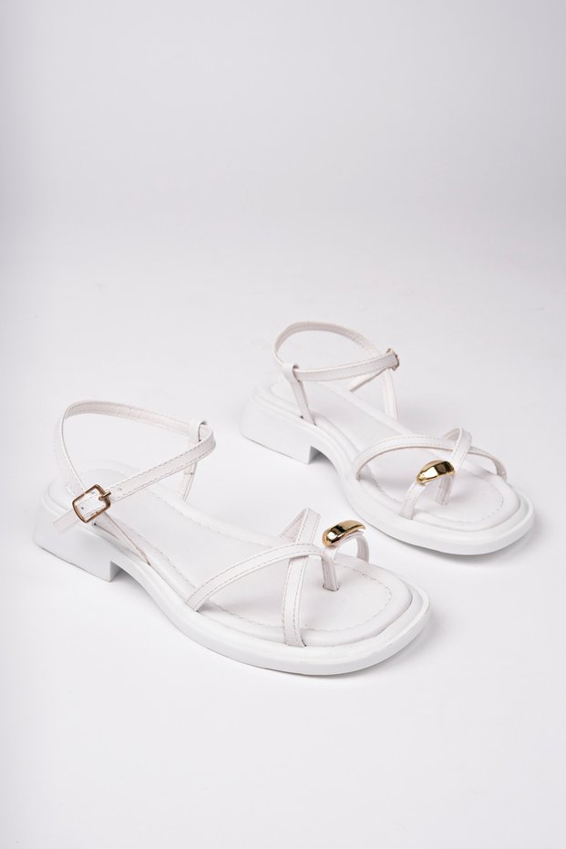 Women's White Ring Detailed Cross Toe Sandals