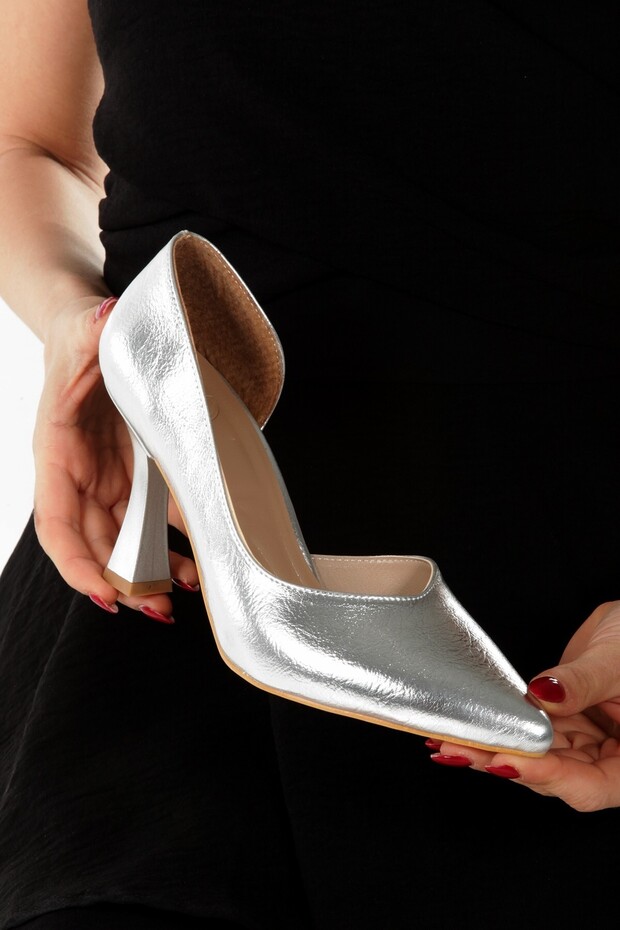 Yeva Silver Stiletto Goblet Heeled Evening Dress Shoes