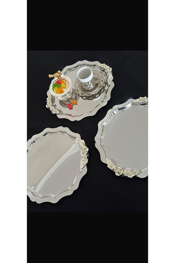 3 ADET GÜMÜŞ KULPLU YUVARLAK DALGALI MODEL SERVİS VE SUNUM TEPSİSİ 20*25 CM - 1
