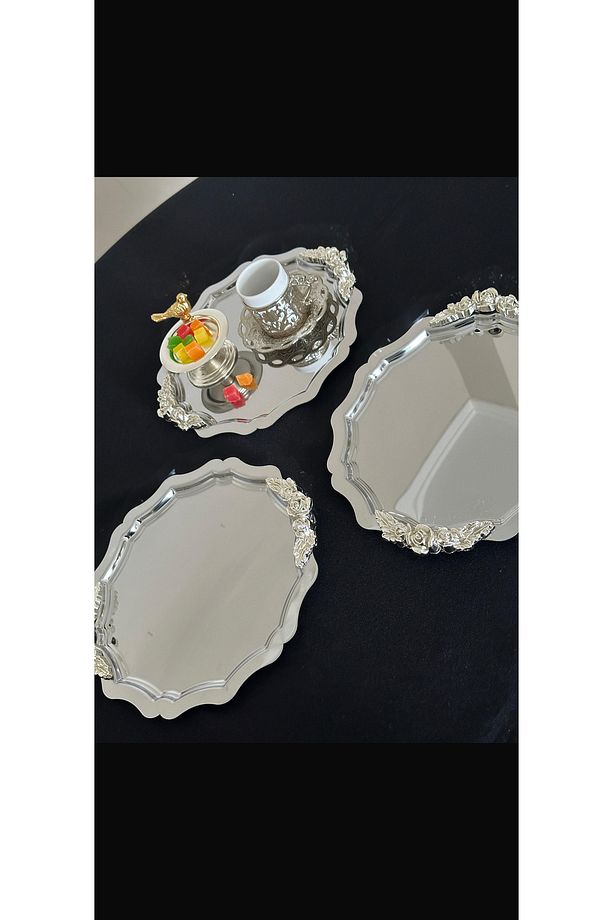 3 ADET GÜMÜŞ KULPLU YUVARLAK DALGALI MODEL SERVİS VE SUNUM TEPSİSİ 20*25 CM - 2