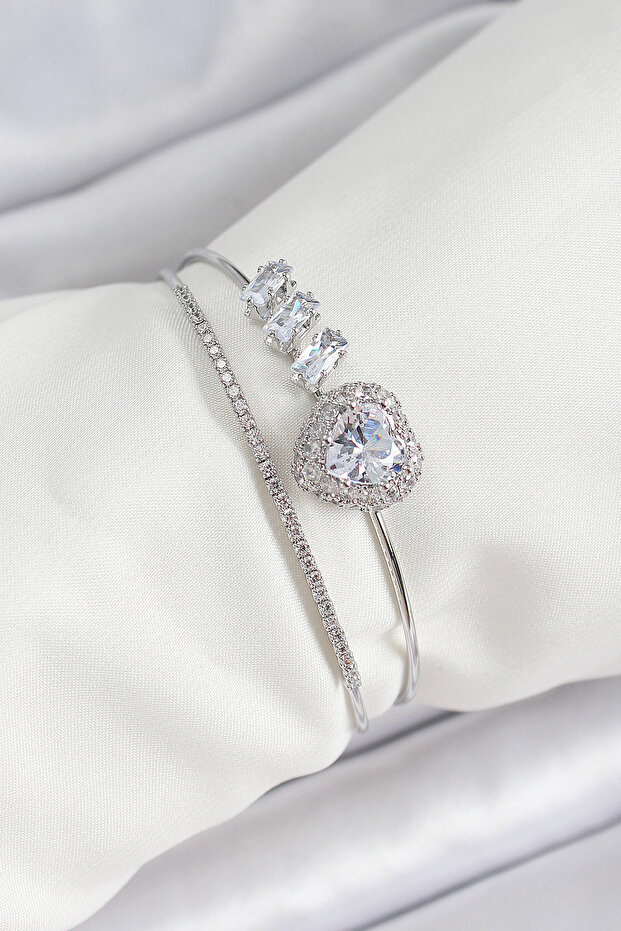 Brass Silver Color Heart Zircon Stone Women's Bracelet Tj-Bb7065