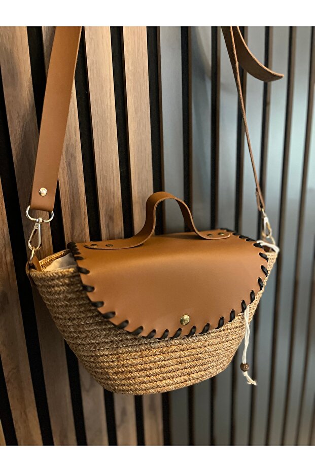 Natural Straw Detailed Hand and Shoulder Bag - Flap Design