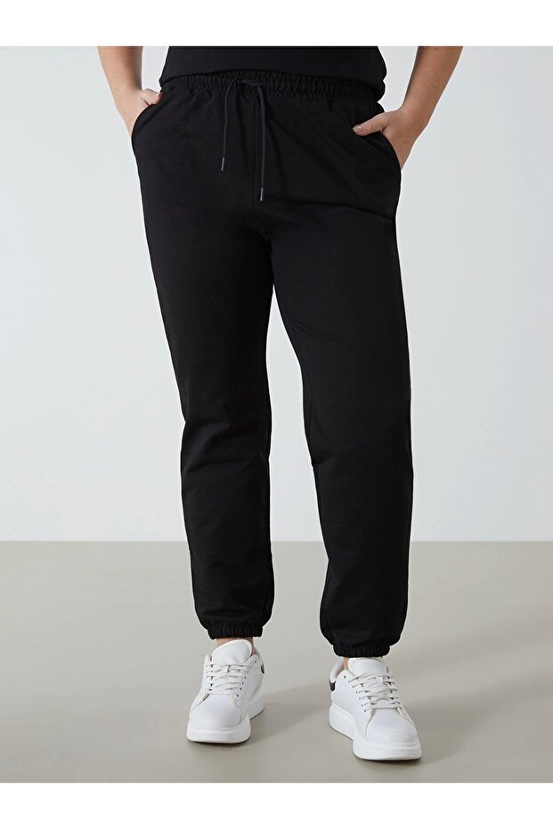 LCWAIKIKI Basic Siyah Kadın Beli Lastikli Düz Jogger Eşofman Altı - 6