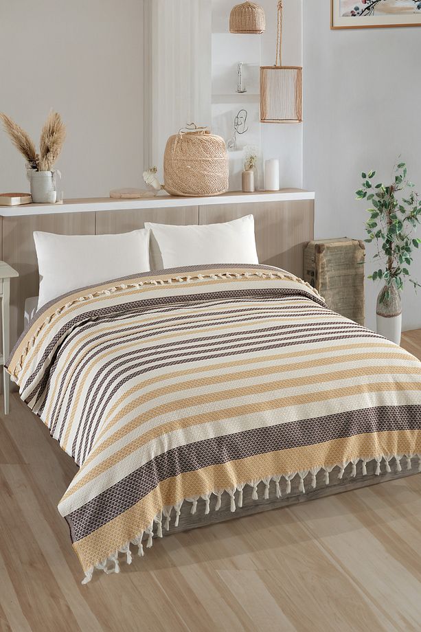 Çift Kişilik Natural Yatak Örtüsü Pike 210x240 - 1