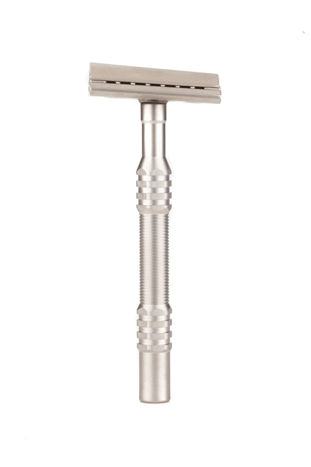 L-65 Semi Oblique Suitable for Everyday Shaving Razor Blade with Nickel Plated and Stainless Steel Handle