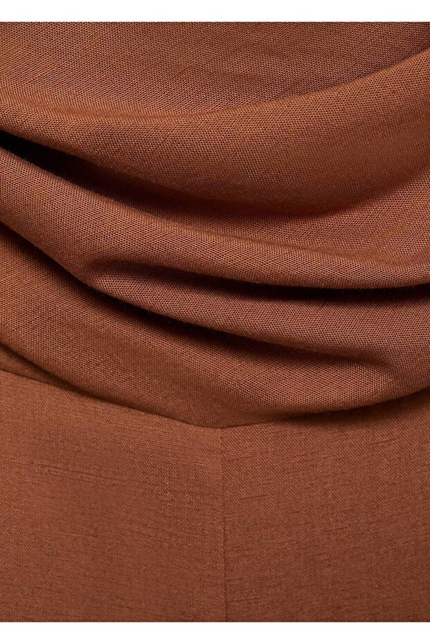 Uzun dökümlü yaka tulum - 8