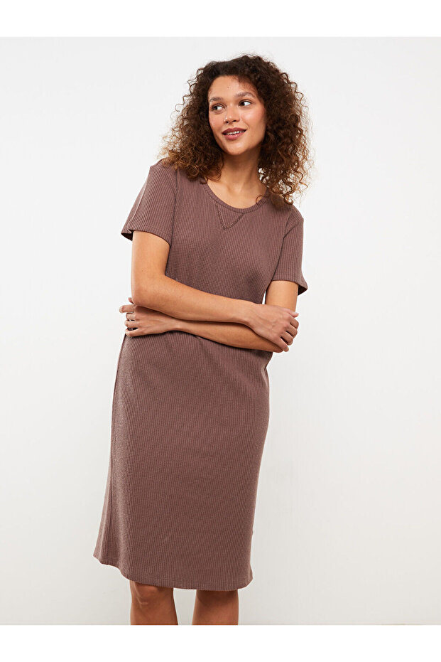 Alita City with a Difference from the Lcw Dream Plum Waffle Plain Short-Sleeved Women's Nightgown