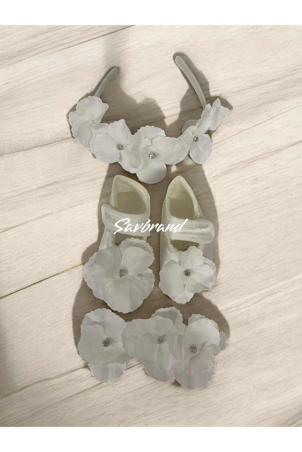 Hydrangea Maternity Mother's Crown Bandana and Baby Booties