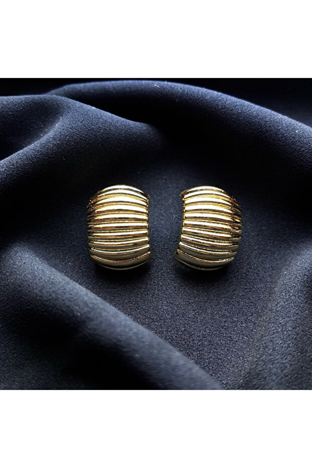 Gold Renk Çizgili Küpe - 2