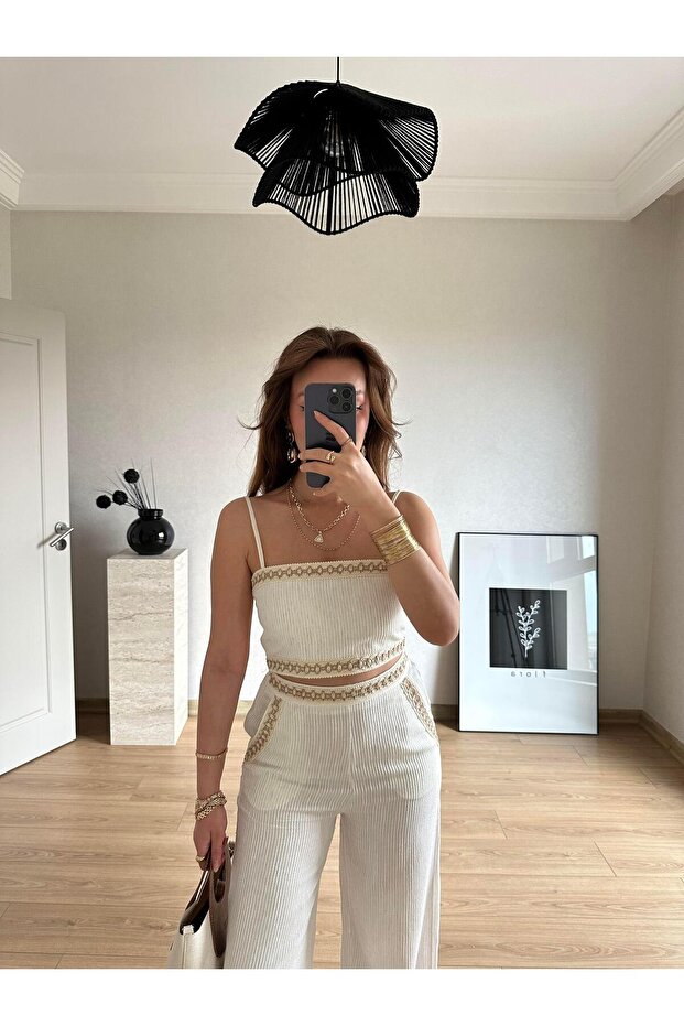 Şerit Detaylı Crop Bluz Ekru - 2