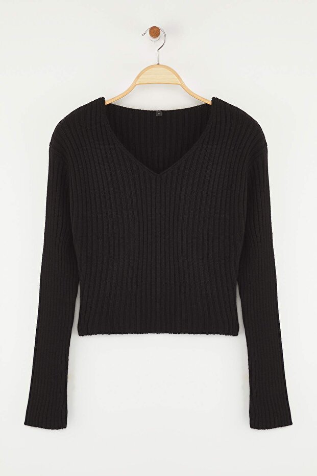 Schwarzer Crop Basic V-Ausschnitt Strickpullover TWOAW24KZ01214 - 5
