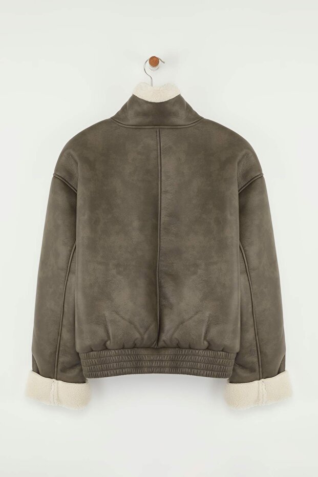 Füme Oversize Kalıp Peluş Detaylı Suni Deri Bomber Ceket Mont TWOAW26MO00010 - 7