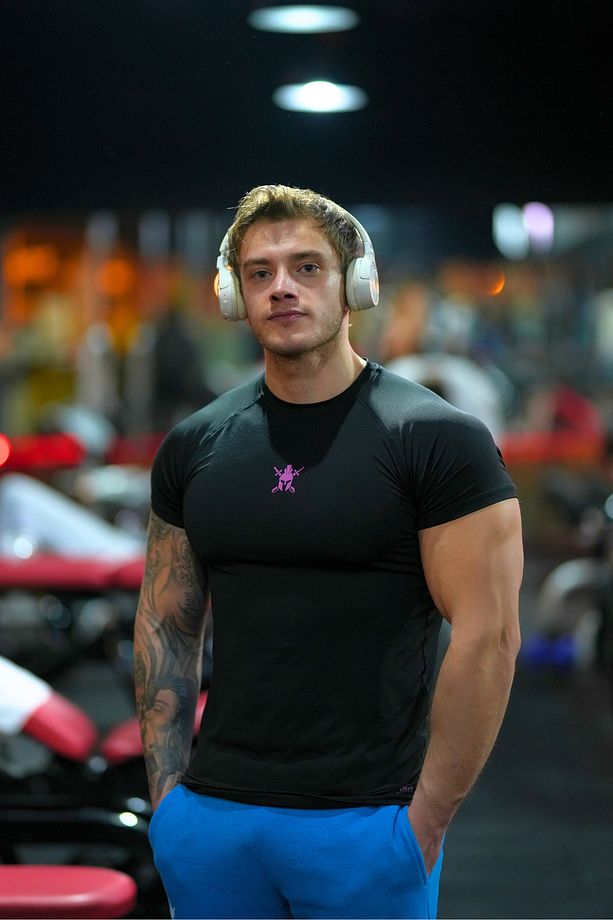 Cooldry Compression Ter Tutmayan Kısa Kol Tişört Pembe Logo – Siyah - 1