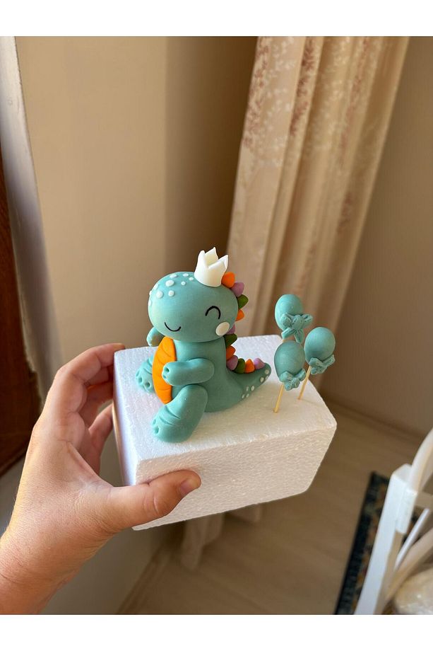 Şeker Hamurundan Yapılmış Dinozor Pasta Süsü - El Yapımı - 2