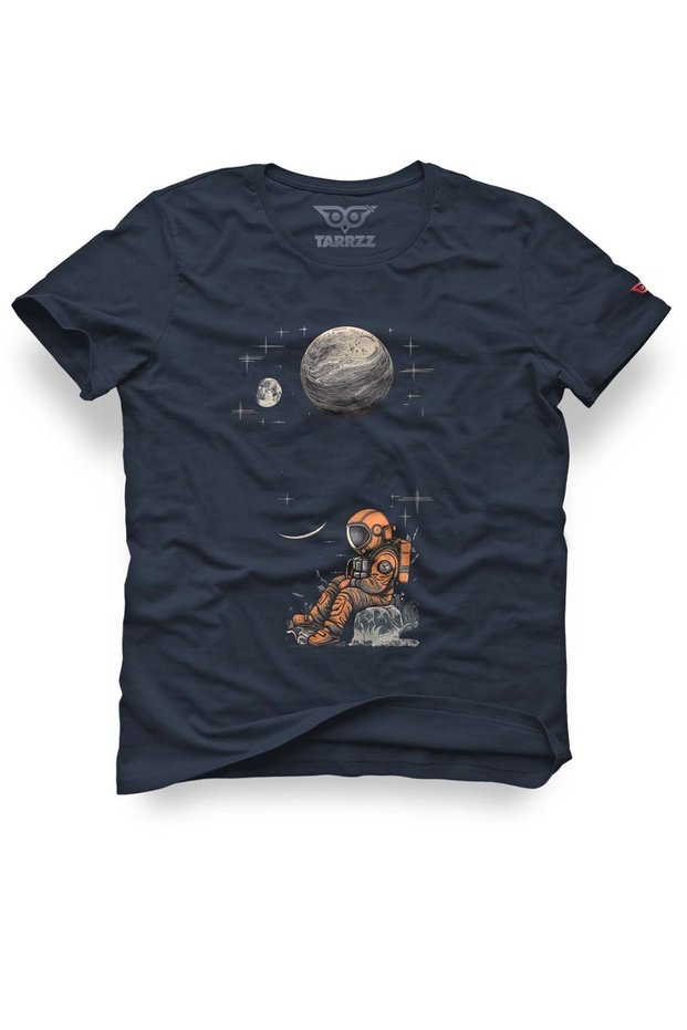 Unisex Design Tshirt Astronaut Sitting on a Rock Design T-Shirt - Original T-Shirt Astronaut Printed T-Shirt