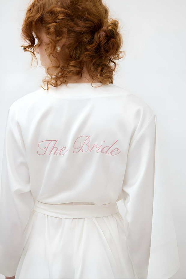 Rochie de mireasă lungă, simplă, brodata roz - 2