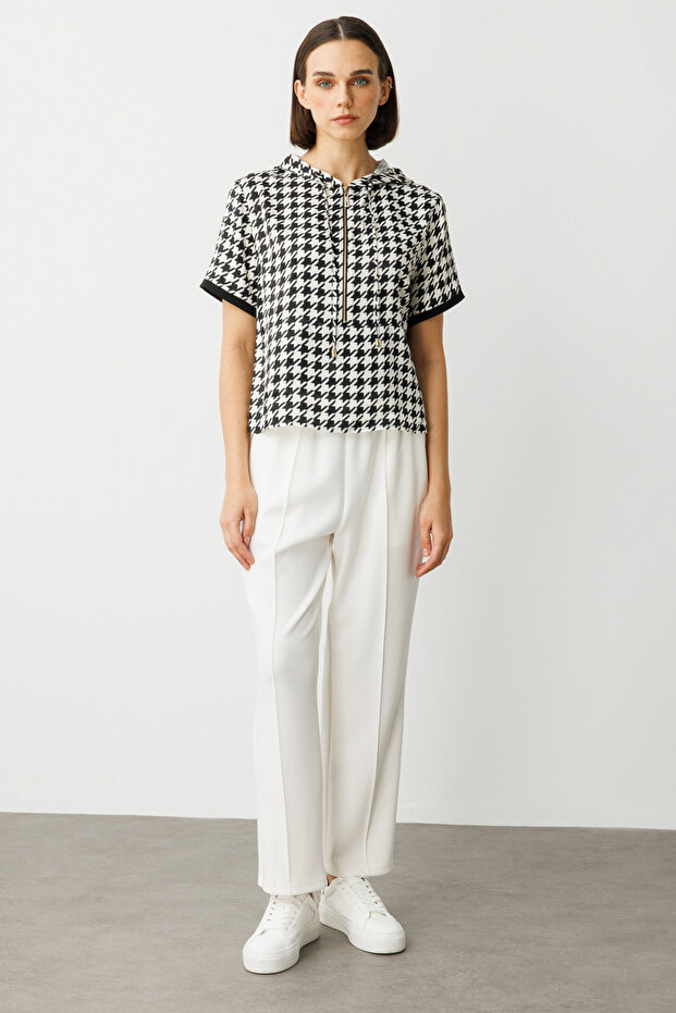 بلوزة بقلنسوة منقوشة بنقشة مطرقة - 3