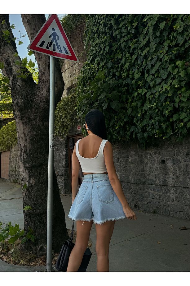 Kadın Yüksek Bel Paça Püsküllü Çan Görünümlü Kot Şort - 5