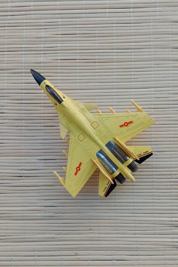 Cek Birak Sari Renkli Askeri Savas Ucagi Modeli J 15 Flaying Shark Maket RC Ucak - 7