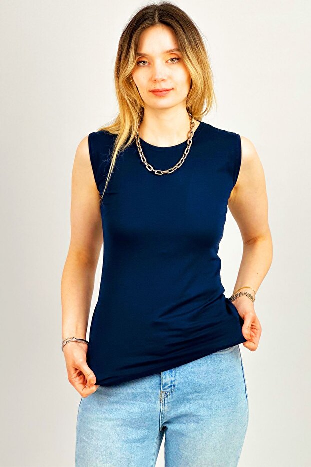 بدلة بدون أكمام برقبة دائرية - 2