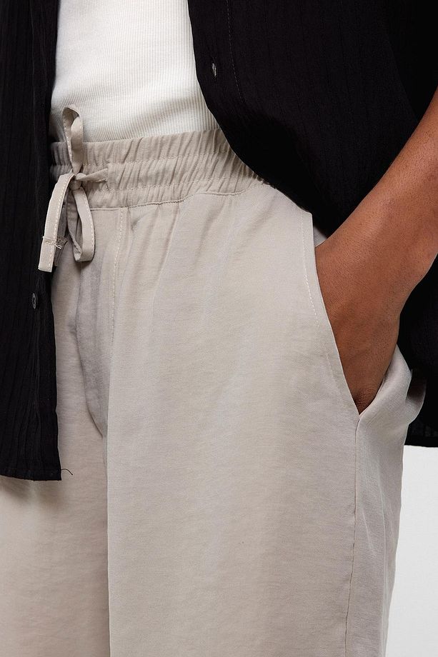 Oversize Modal Kumaş Bermuda Şort Bej - 5