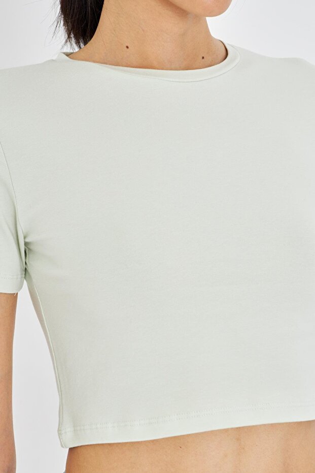 Basic Crop T-Shirt - 2