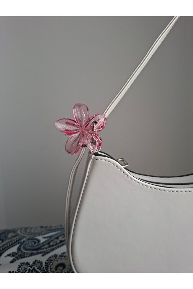 مشبك اللوتس - 1