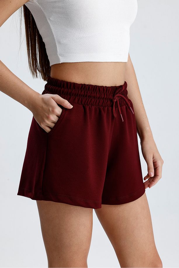 Kadın Bordo Şort Modal Kumaş Yumuşak Dokulu Esnek Likralı Bağcıklı Çift Cepli Şort - 3