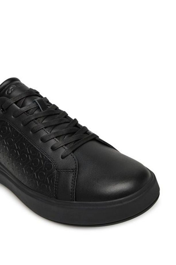 CHUNKY LOW TOP LACE UP MONO - 6