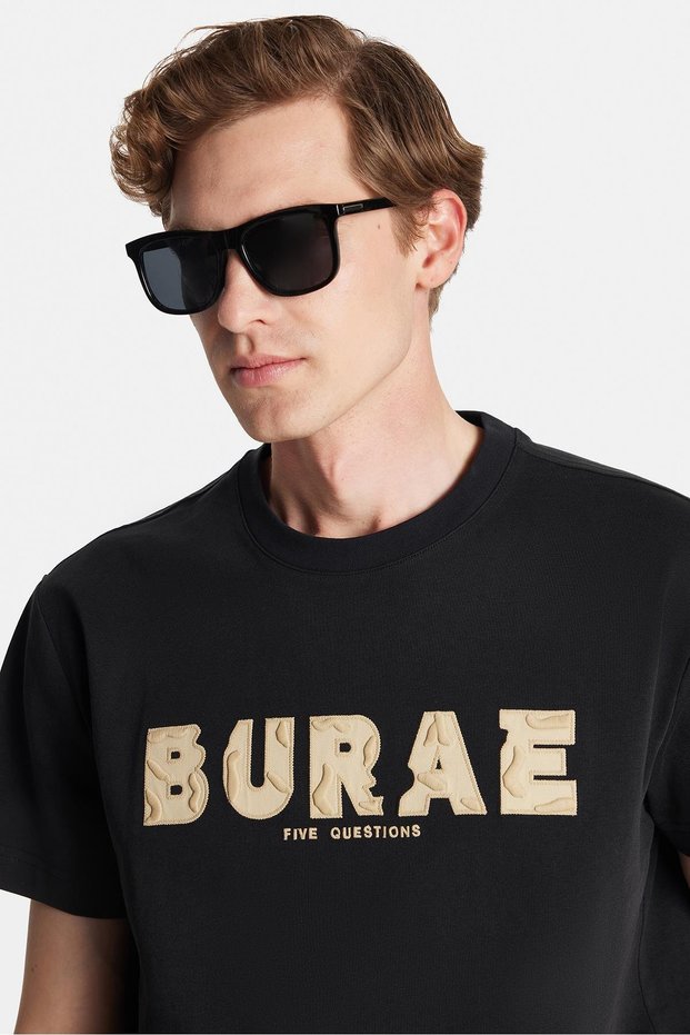 Relax Fit Relaxed Cut 100% Cotton Crew Neck Black Men's T-Shirt with Front Embroidery Detail