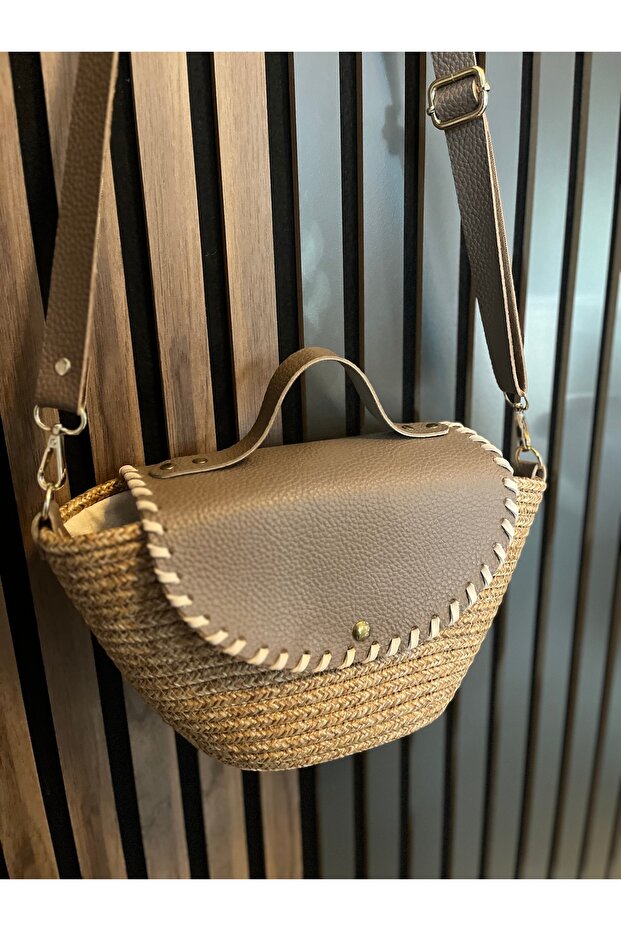 Natural Straw Detailed Hand and Shoulder Bag - Flap Design