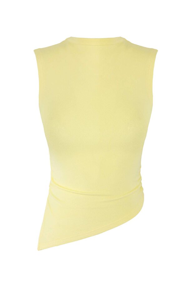 Açık Sarı Dik Yaka Büzgü/Drape Detaylı Fitted/Vücuda Oturan Asimetrik Örme Bluz TWOSS24BZ00534 - 5