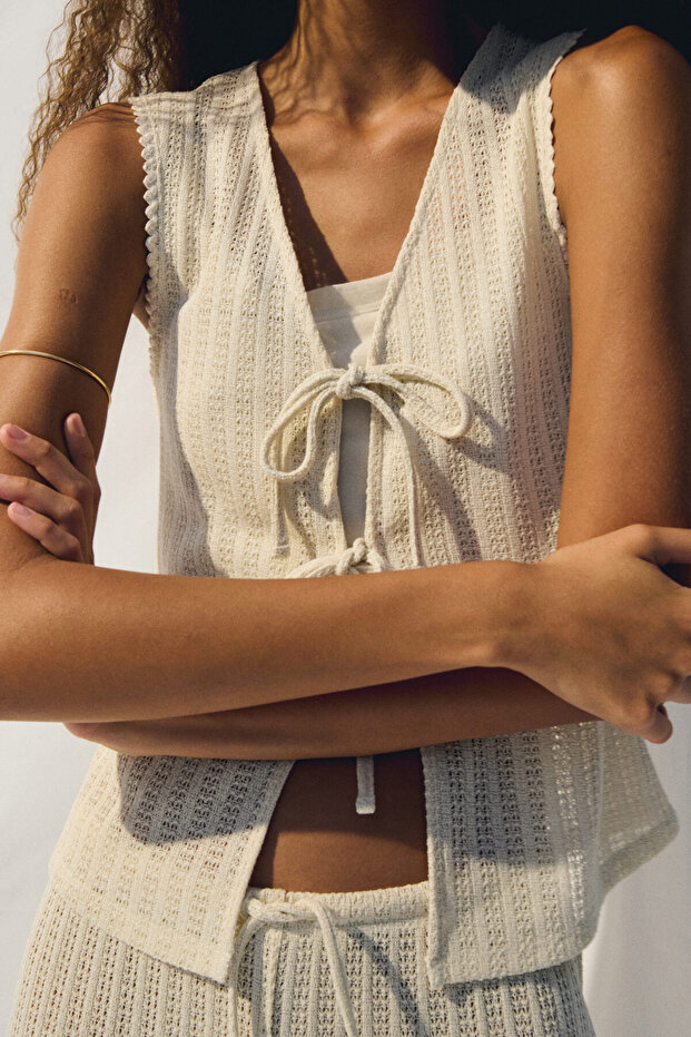 Önü Bağcıklı Triko Üst - 2