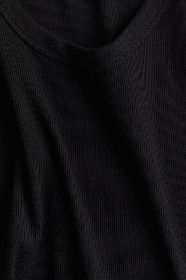 Ribanalı Kolsuz Üst - 5