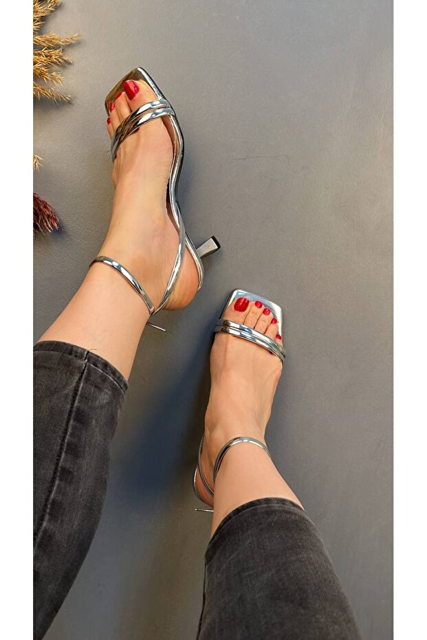 أحذية جانبية ذات سلك أزرق - 7