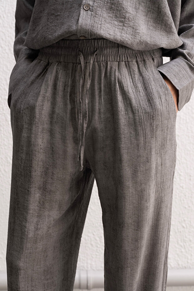 بنطال أنثراسايت بقصة مريحة - 3