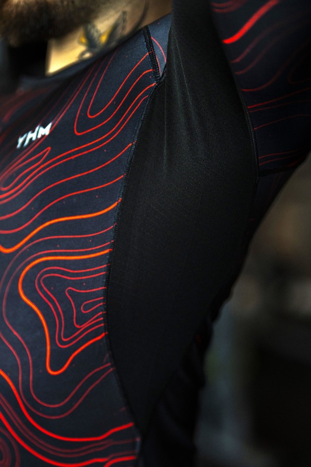 BreezyMax Red Wavy Compression Tshirt - 4