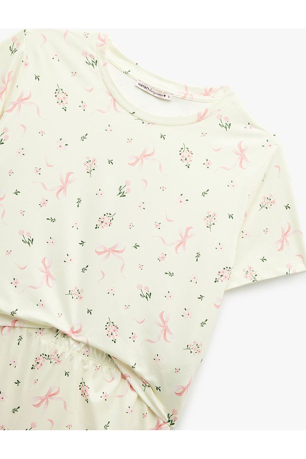 Kısa Kollu Bisiklet Yaka Çiçekli Şortlu Pijama Takımı - 6
