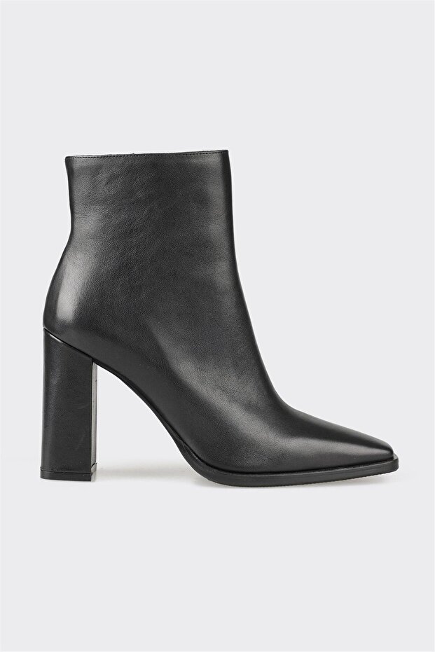 Siyah Deri Kadın Topuklu Bot - 1