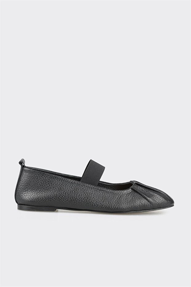 Black Leather Women's Casual Shoes