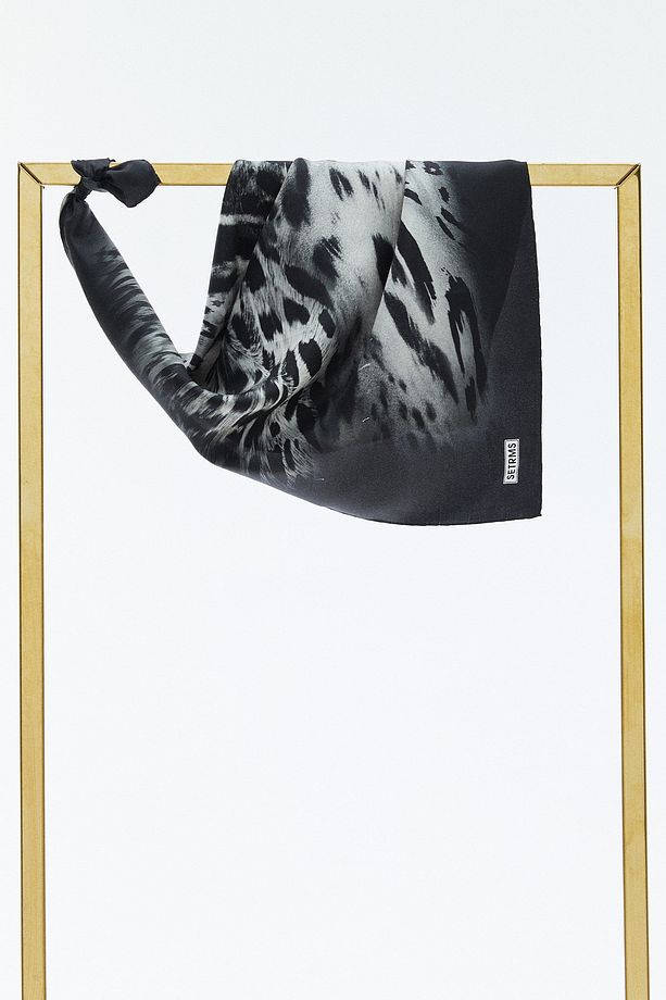 Leoparlı Twill İpek Eşarp - 2
