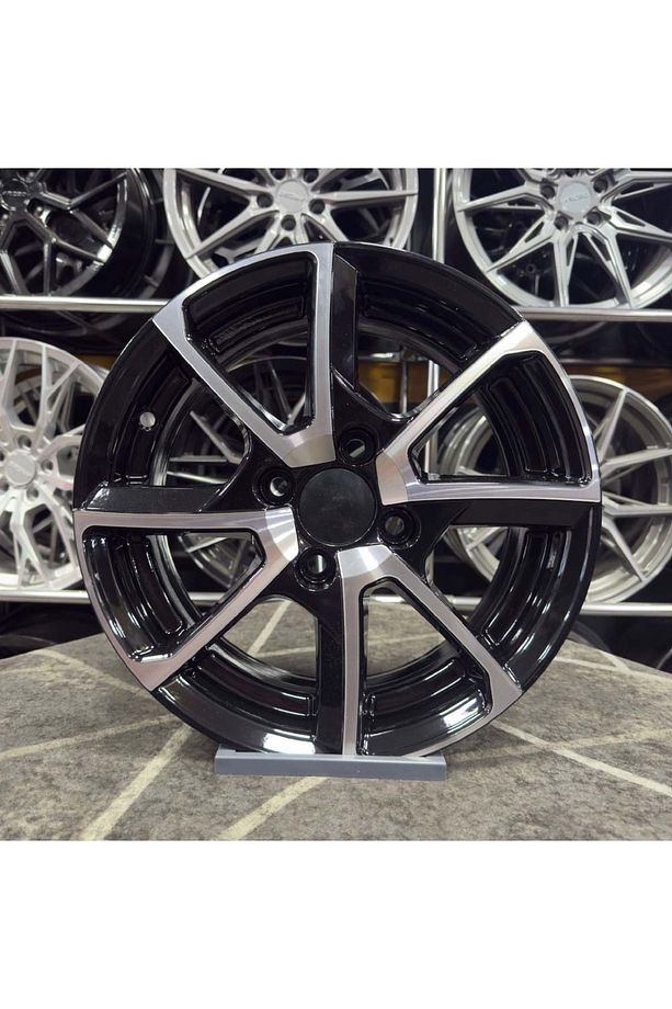 14 inç 4x100 Clio Accent Era Siyah Elmas Kesim Jant Modeli (4 Adet) - 1