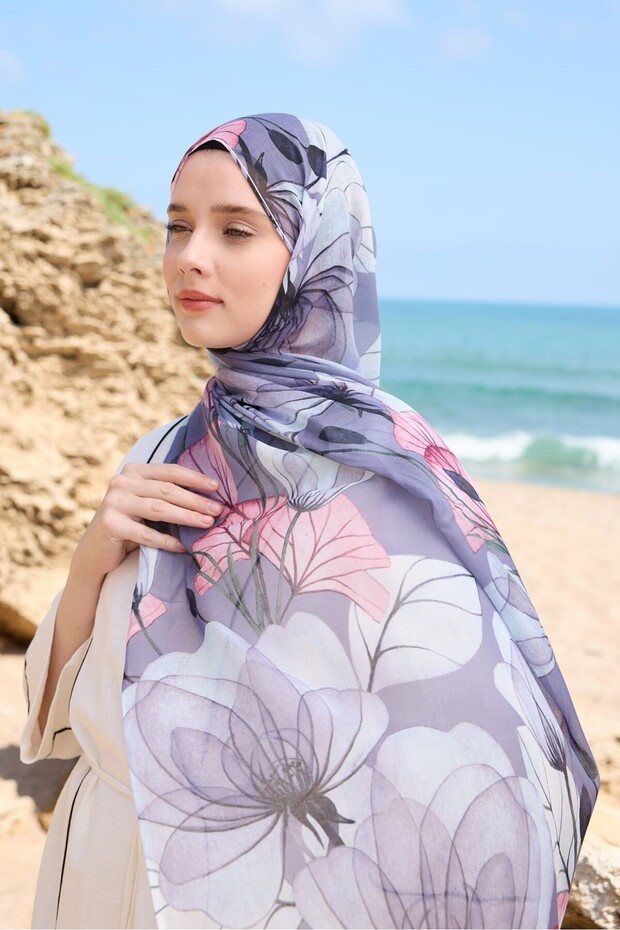 Alicia Model Moon Wrap - 3