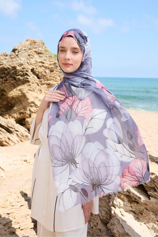 Alicia Model Moon Wrap - 1