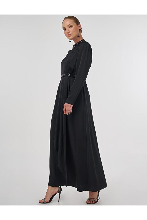 İşlemeli Saten Drapeli Elbise Siyah - 2