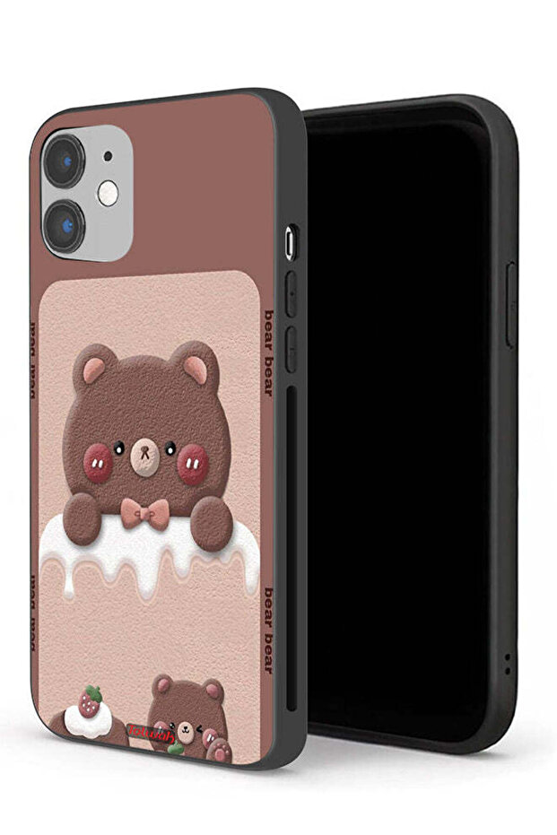 غطاء حماية لجهاز Apple iPhone 12 بتصميم دب الفراولة