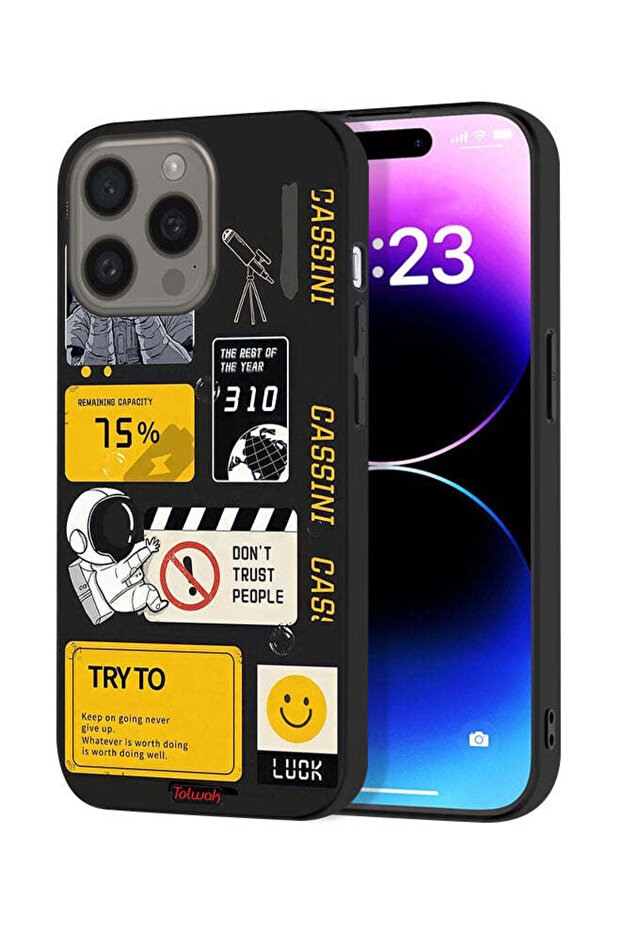 غطاء حماية لجهاز Apple iPhone 15 Pro بتصميم رائد فضاء