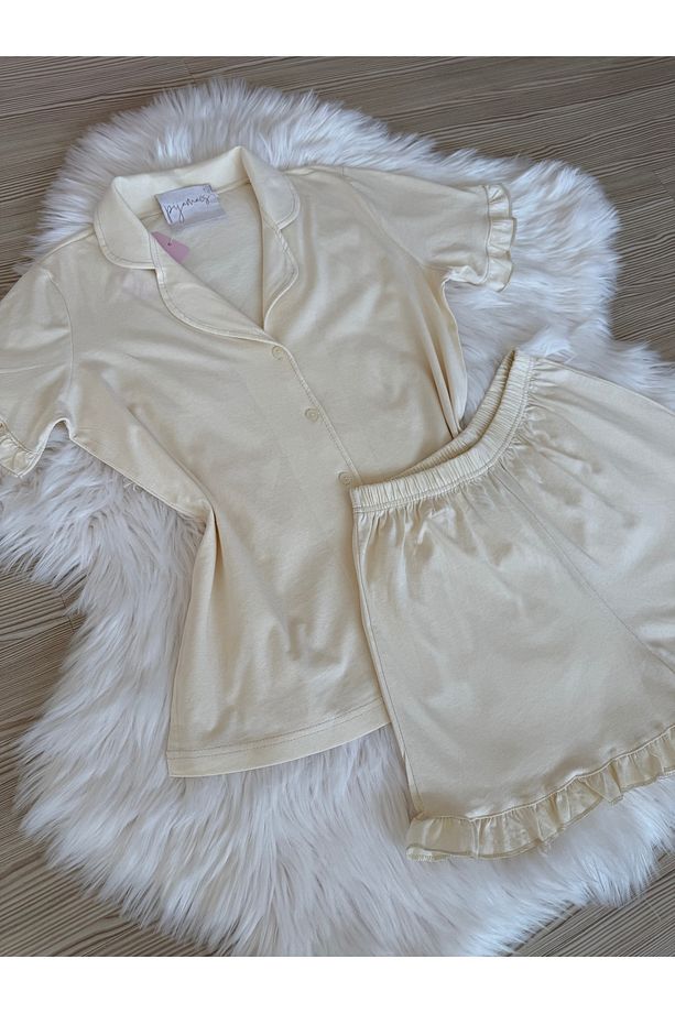 Ekru Pamuklu Kol ve Paça Fırfır Detaylı Kısa Kol Önden Düğmeli Şortlu Pijama Takımı - 7
