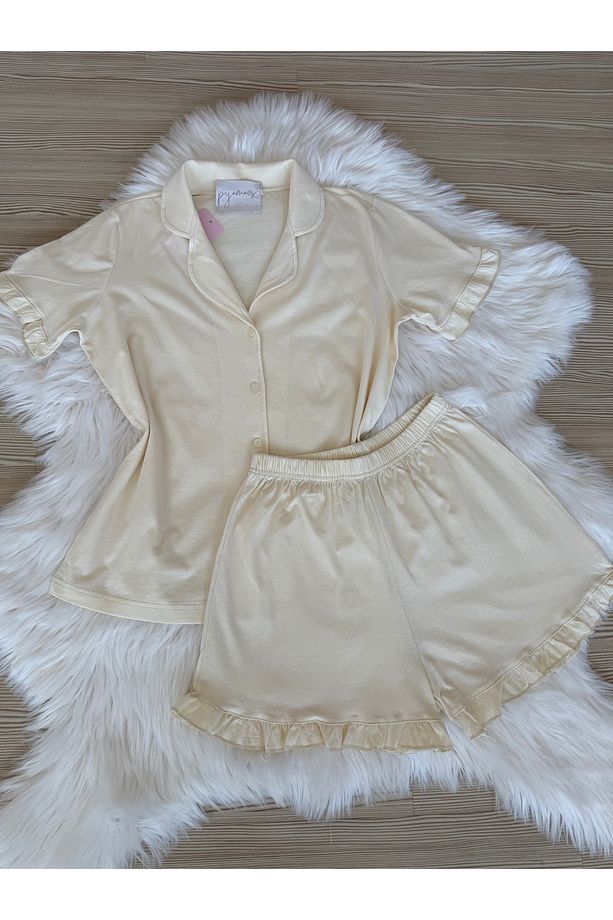 Ekru Pamuklu Kol ve Paça Fırfır Detaylı Kısa Kol Önden Düğmeli Şortlu Pijama Takımı - 3