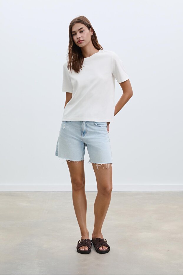 تي شيرت أساسي مناسب بشكل منتظم - 1